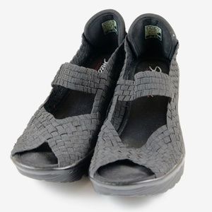 SKECHERS Cali Parallel Wedge Sandal Black SZ 7.5